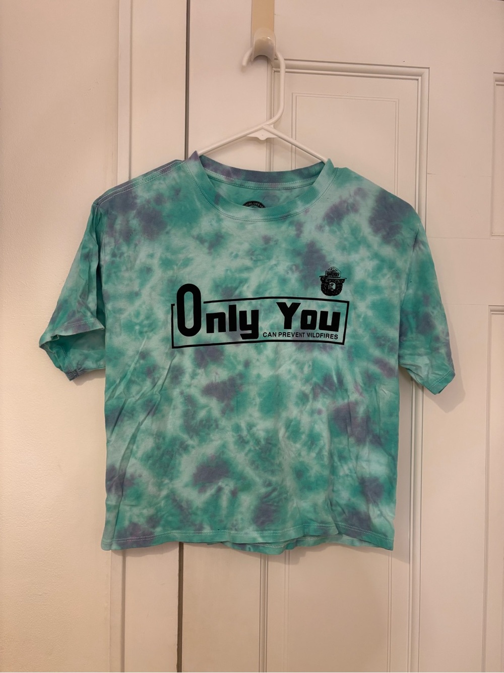 Smokey the Bear Tie-Dye Aqua & Purple Cropped Tee